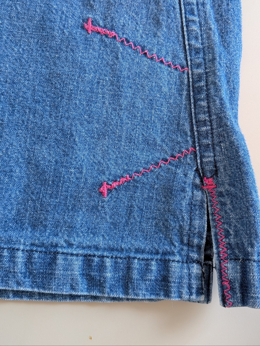 VINTAGE - Souris Mini - 12M  Denim Pinafore Dress with Embroidered Pink Girly - Picture 3 of 7